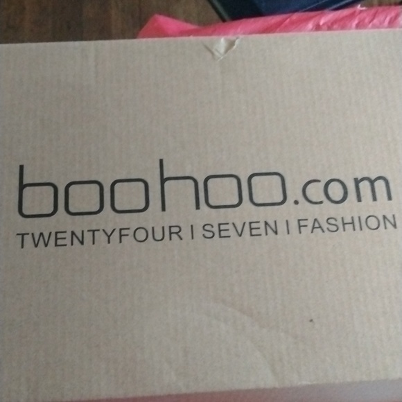 Sandals - Picture 4 of 4